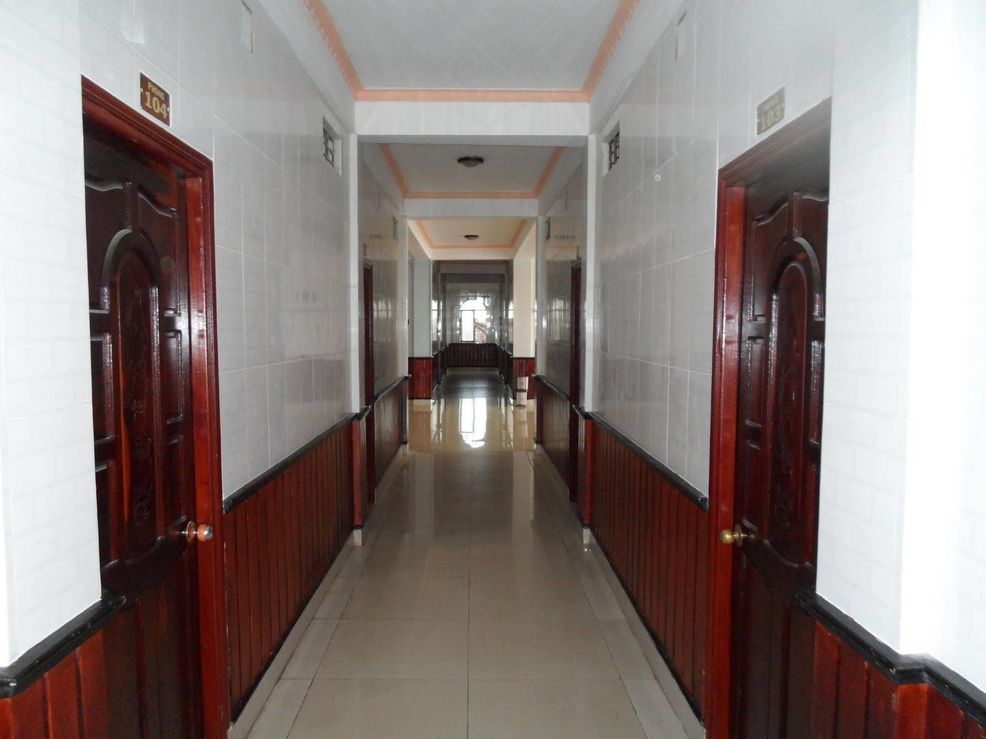 Rang Dong Hotel My Tho Exterior photo